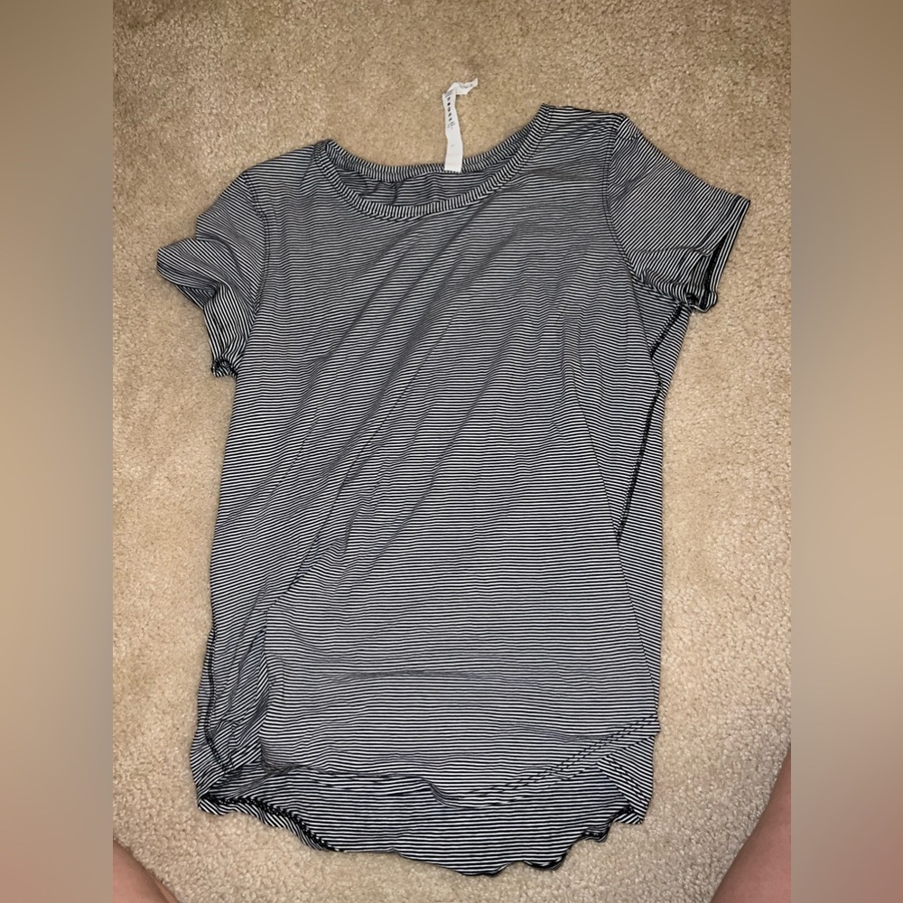 lululemon work out tee